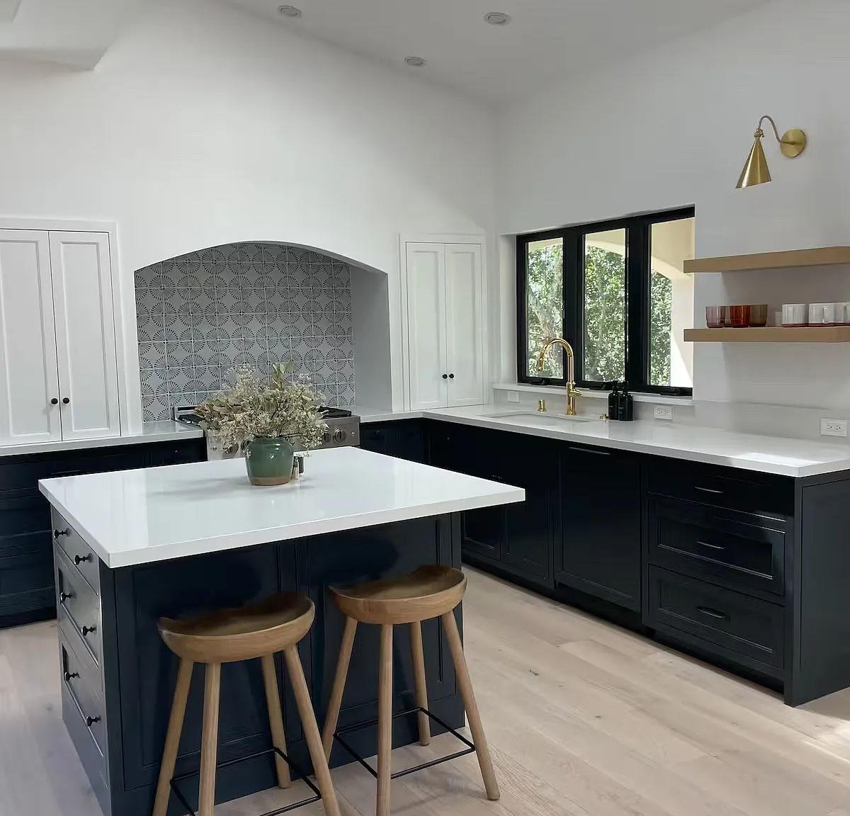 2 bed, 1200 sqft, $5,500 — Photo 4