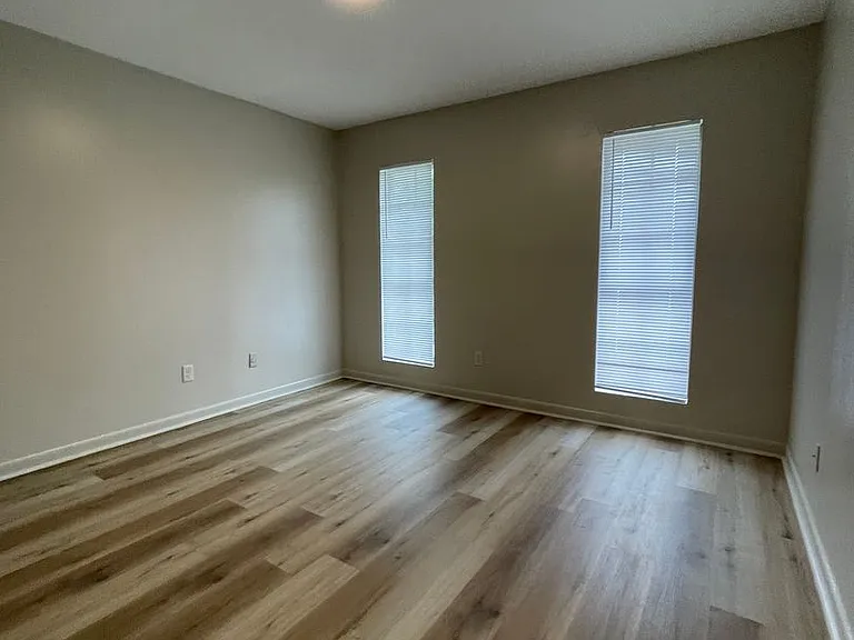 202 Cantal Dr — Photo 3
