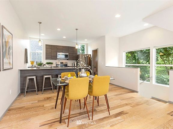 4th image of 11234 A Greenwood Avenue N