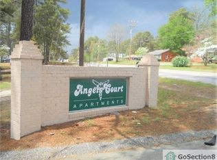 819D Ridge Rd, Fayetteville, NC 28311