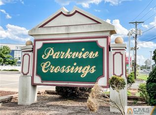 409 Regency Pl, Woodbridge, NJ 07095