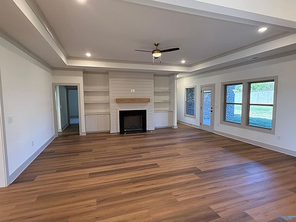 3rd image of 206 Emma Harris Cir