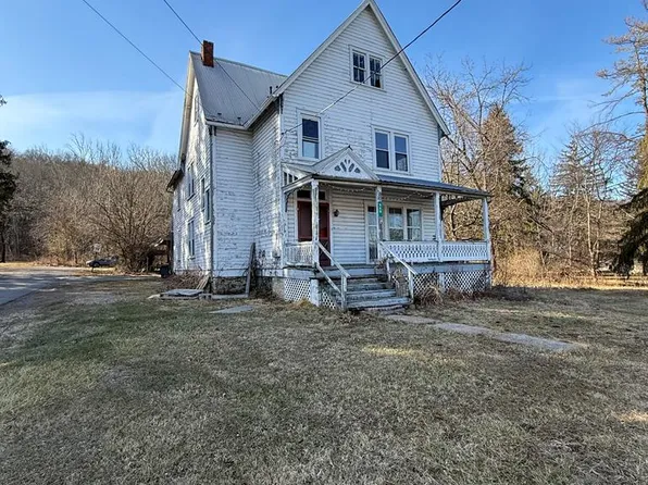 590 Valley St, Orbisonia, PA 17243