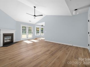 12610 Cumberland Crest Dr, Huntersville, NC 28078