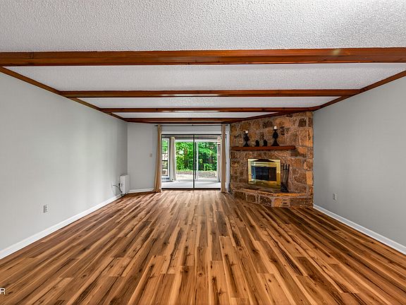 4th image of 221 Woodland Rd Unit 104