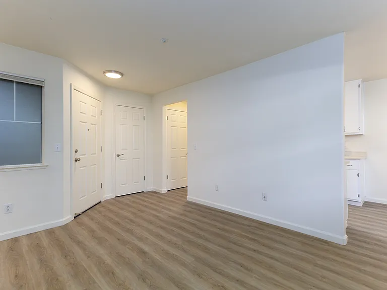 Sequoia Grove Apartments — Photo 12