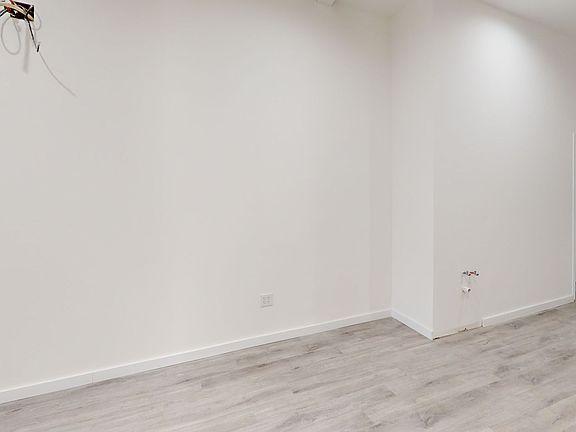 4th image of 252 Washington St #3C