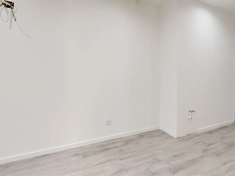 252 Washington St — Photo 16