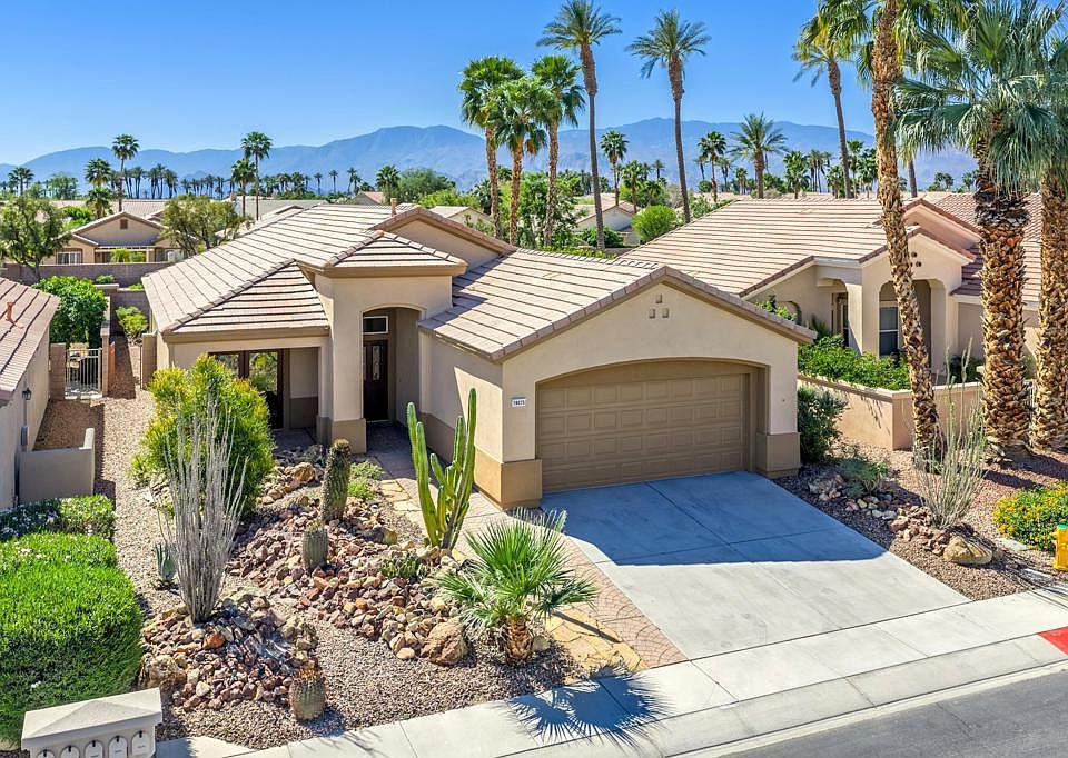 1st image of 78275 Estancia Dr