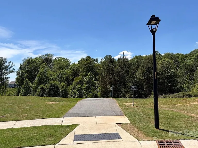 3745 Yorkshire Pl — Photo 26