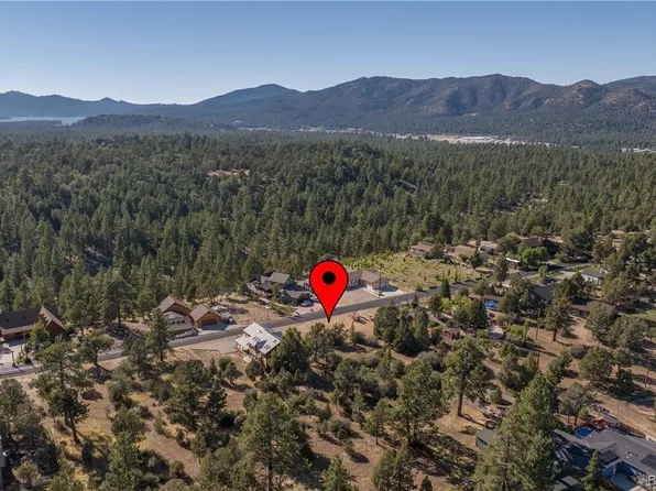229 Dixie Lee Ln, Sugarloaf, CA 92386