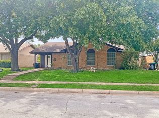 1808 Christopher Dr, Fort Worth, TX 76140