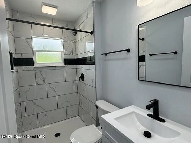 2137 Canterbury Ln — Photo 16