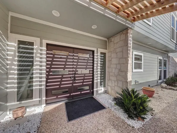 356 Englewood Dr, Kerrville, TX 78028