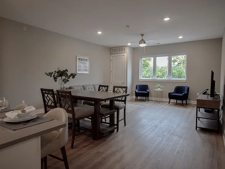 Cedar Valley Luxury Apartments — Photo 47