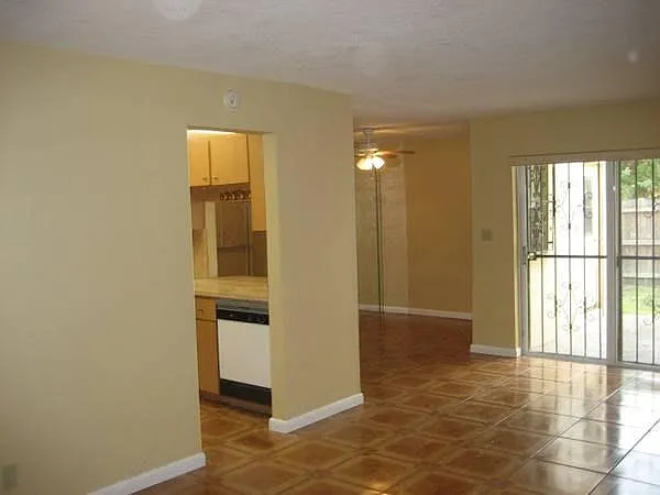 5975 NW 25th St — Photo 8