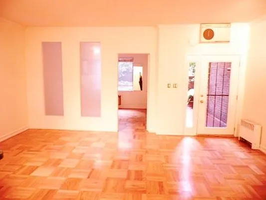 Rented by R New York | media 29