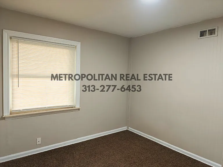 5839 Helen St — Photo 6