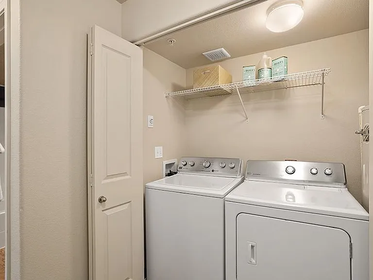 Sunridge Terrace — Photo 19
