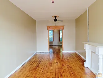 Rented by aptsandlofts.com