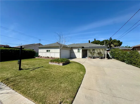 16510 Iris Dr, Fontana, CA 92335