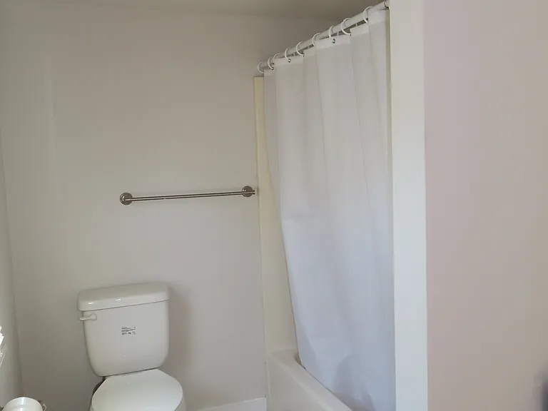 1008 Reading Ave — Photo 22