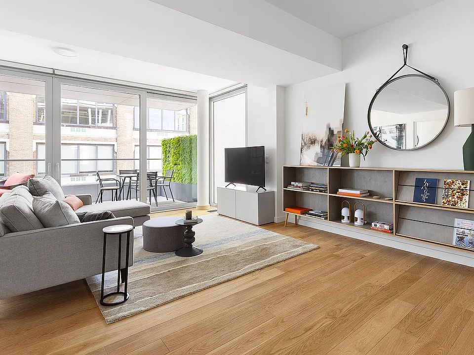 1st image of 547 W 47th St Room 907