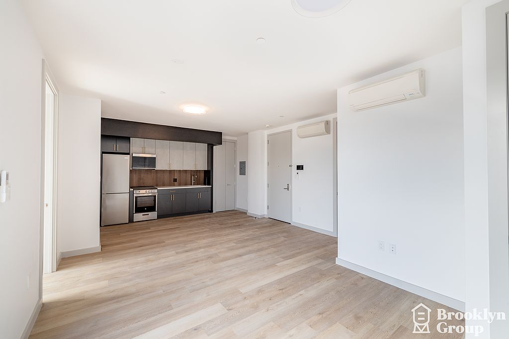 1-bedroom apartment for rent in Inwood