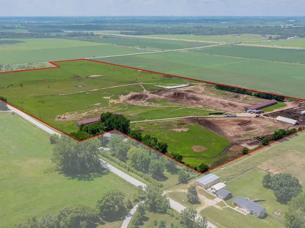 25595 Sand Hill Trl, Ames, IA 50010