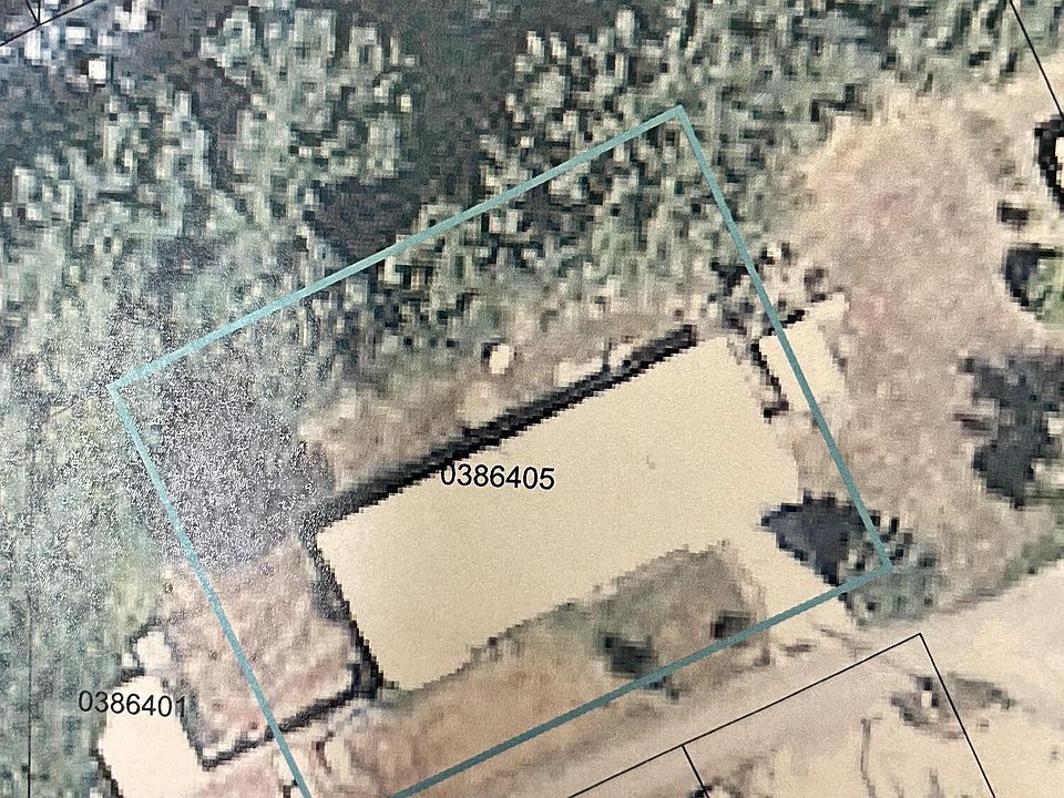 2nd image of 803 Summit Ave