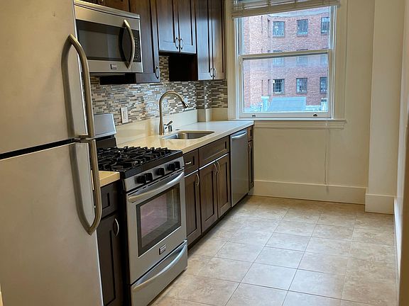 5th image of 1000 Powell St APT 63