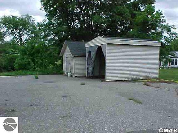 2nd image of 1178 N Greenville Rd