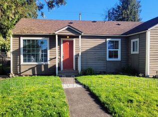 2680 E St, Springfield, OR 97477
