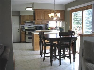 5th image of 200 Blue Spruce Ct