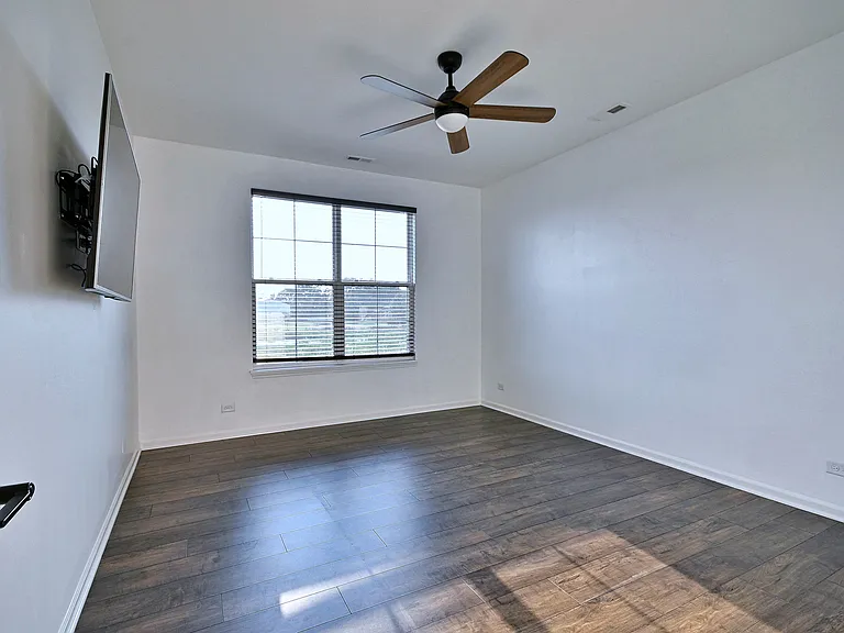 311 Dennis Ln — Photo 20