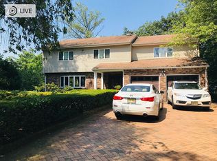 480 Ridgeland Ter, Leonia, NJ 07605