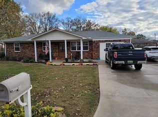 207 Wisconsin Ave, Muscle Shoals, AL 35661