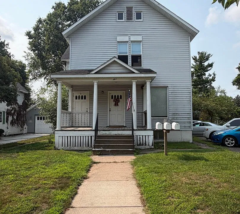457 Summit Ave
