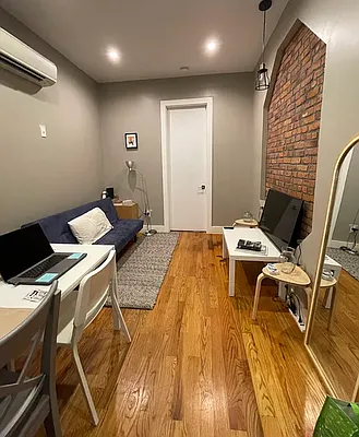 Rented by Hagstrom Management Inc | media 17