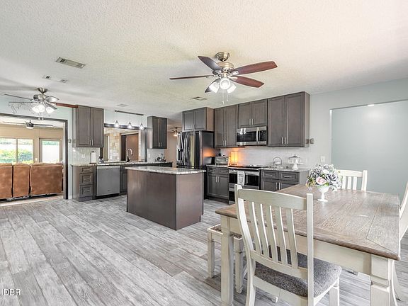 4th image of 338 Springview Dr