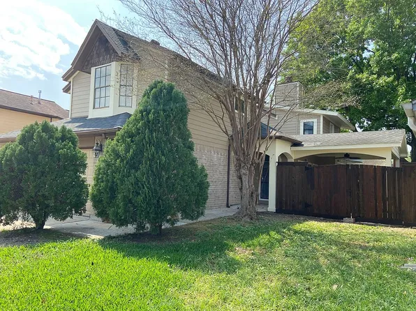 8819 Cold Lake Dr, Houston, TX 77088