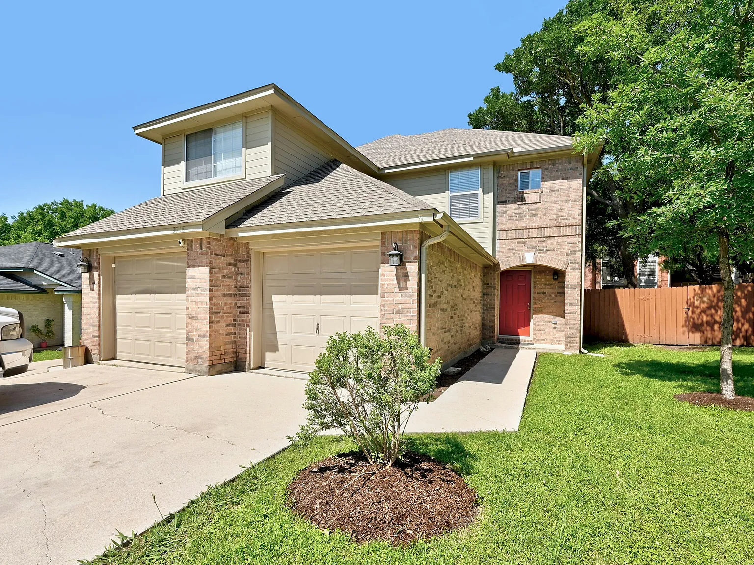 2 bed, 2.5 bath, 1400 sqft, $1,695 — Photo 1