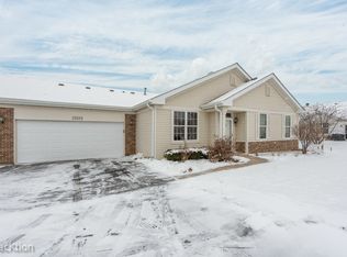 21515 Victory Lake Way, Crest Hill, IL 60403