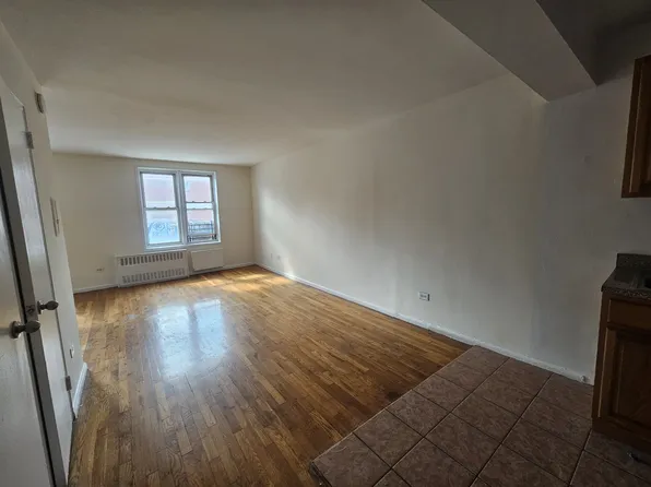 (undisclosed Address), Corona, NY 11368