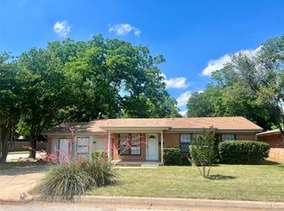 6901 Beaty St, Fort Worth, TX 76112