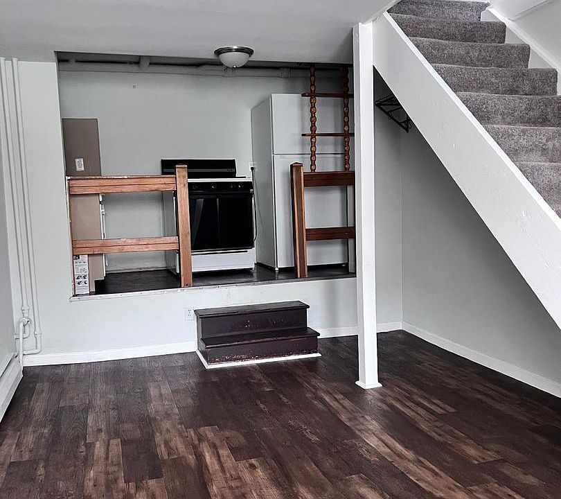 1st image of 104 N Marshall St #106