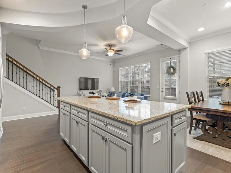 405 Cranleigh Rdg SE #405 — Photo 7