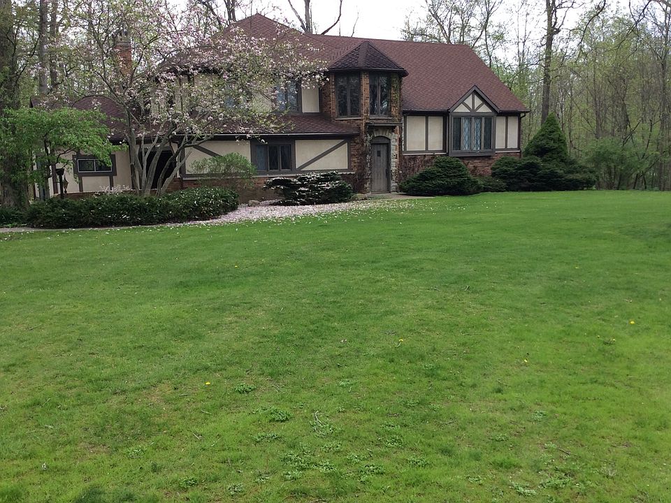 1 Spacious Lot/Mature Trees