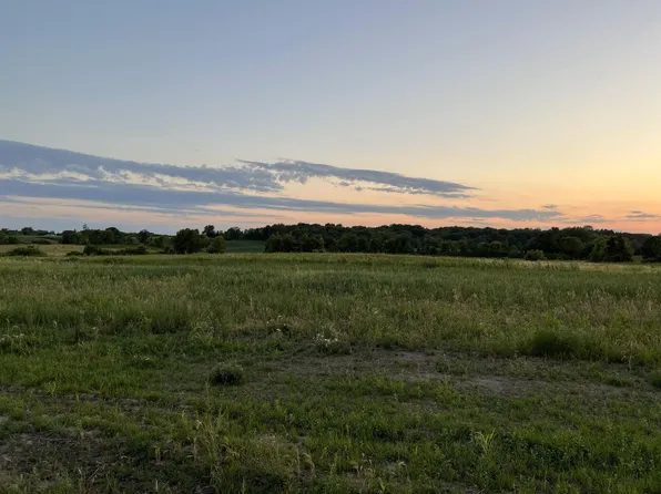 8865 Grace Ln N, Loretto, MN 55357