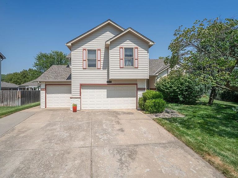 Listing photo 5